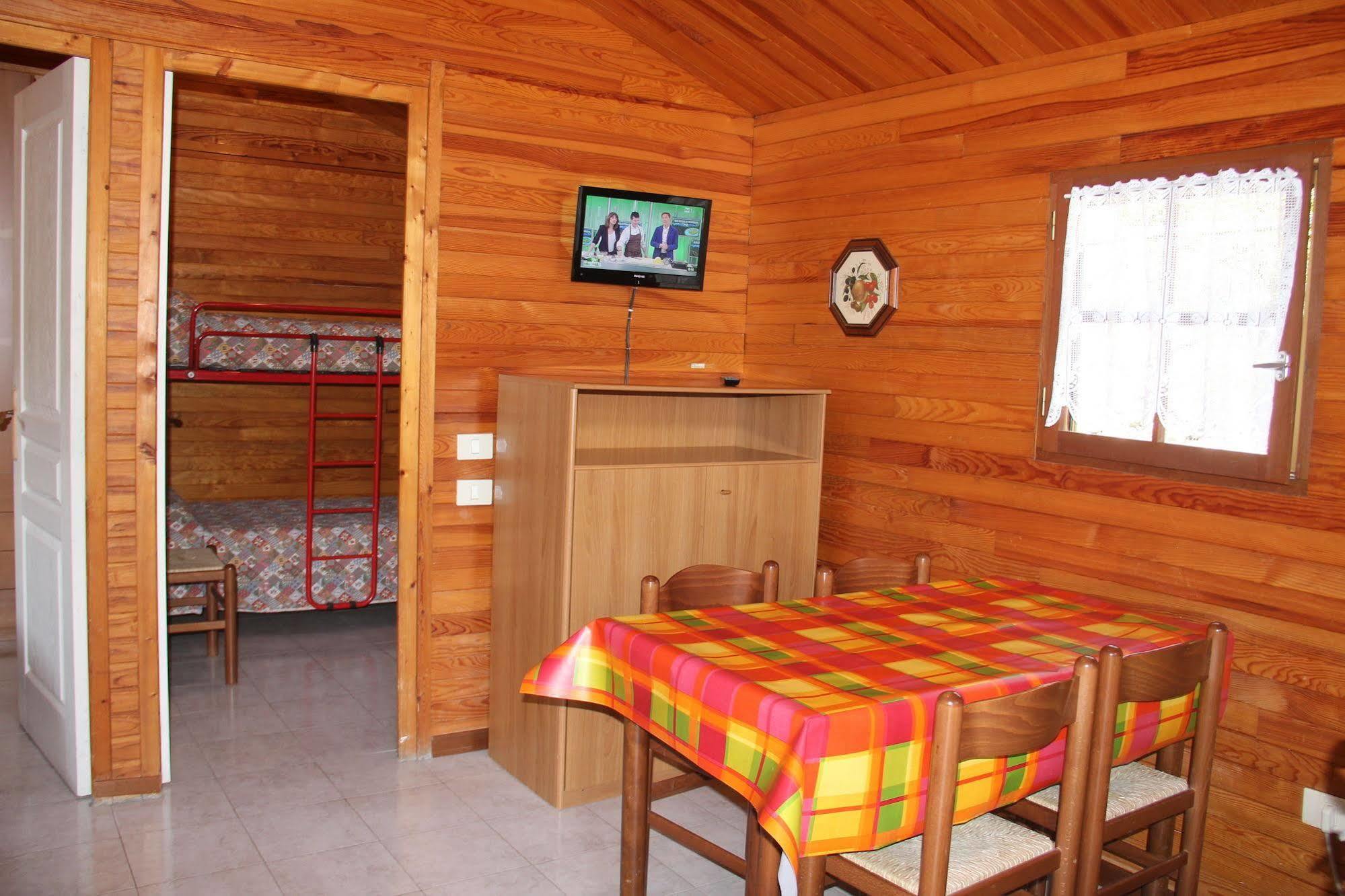 Caravelle Village